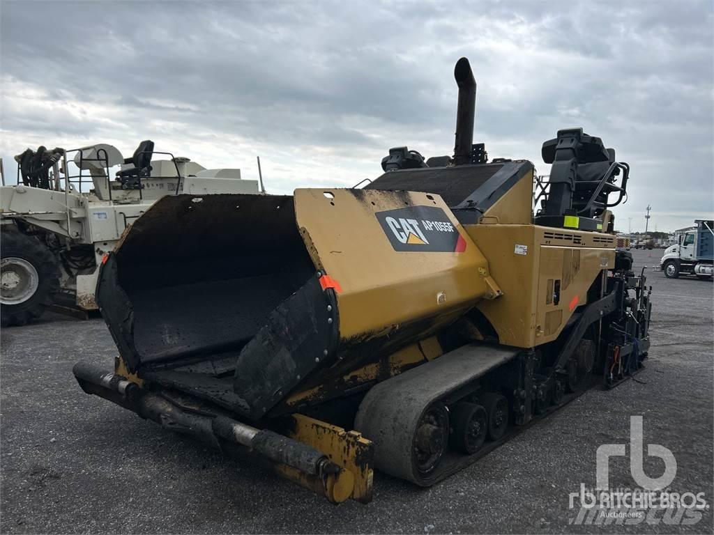 CAT AP1055F Finisseur