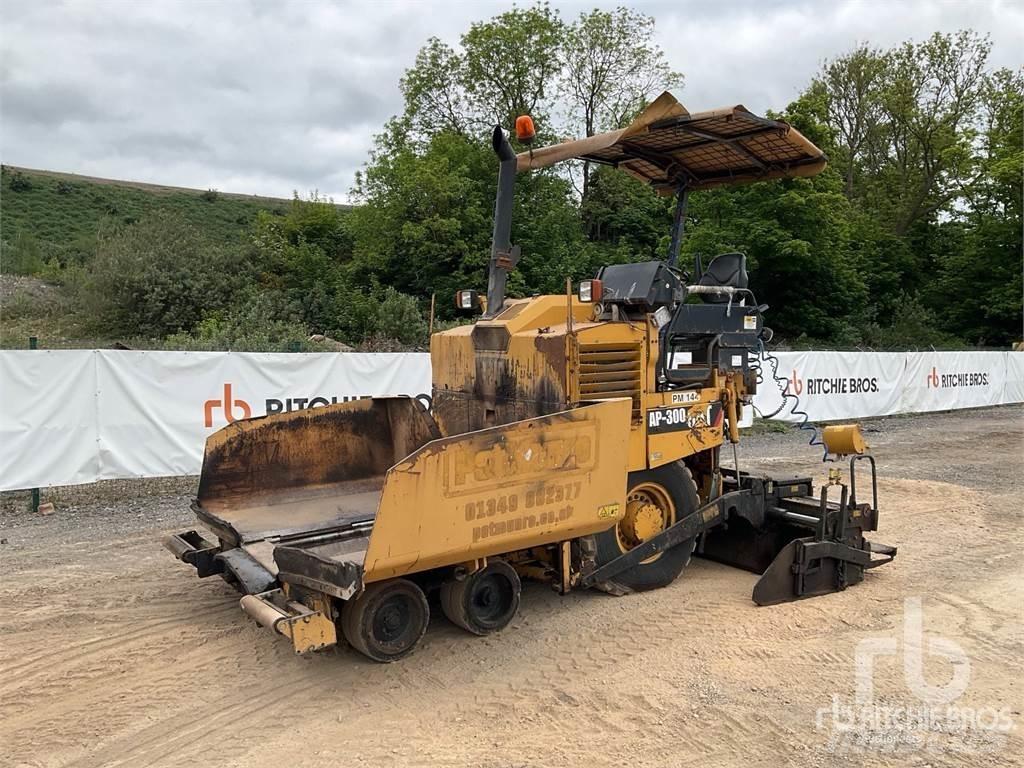 CAT AP300D Finisseur