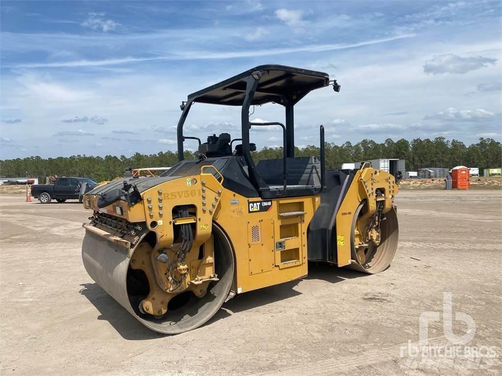 CAT CB64B Rouleaux tandem
