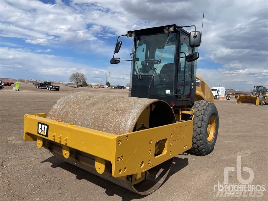 CAT CS56B Compacteur de sol