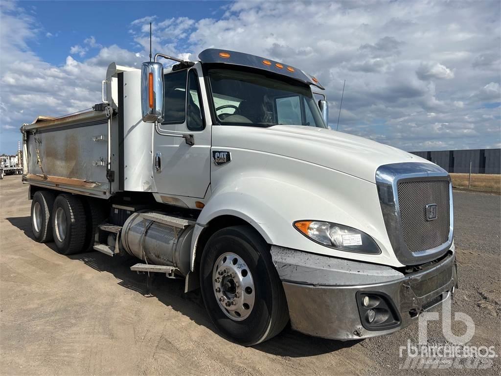 CAT CT630 Camion benne
