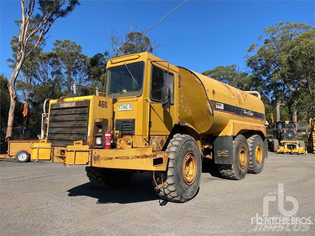 CAT D350E Camion citerne à eau