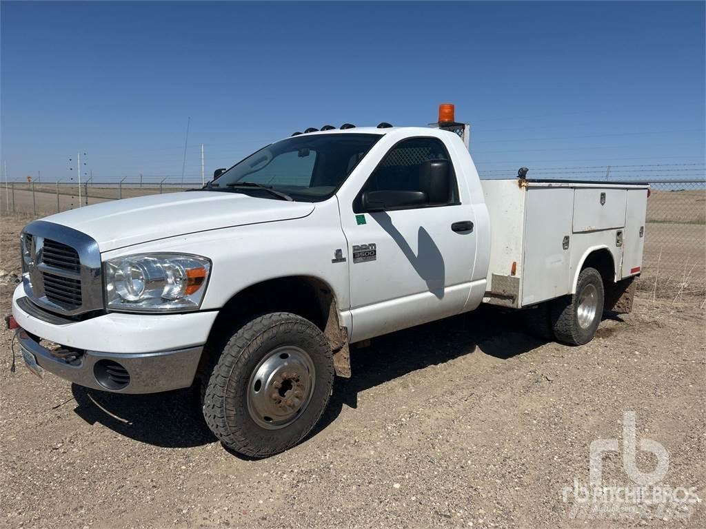 Dodge 3500 Camions et véhicules municipaux