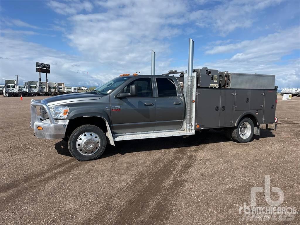 Dodge 5500 Camions et véhicules municipaux