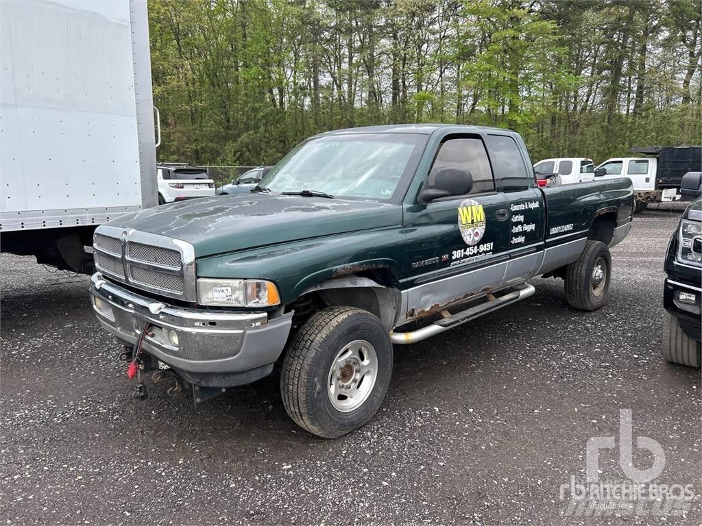 Dodge RAM 2500 Utilitaire benne
