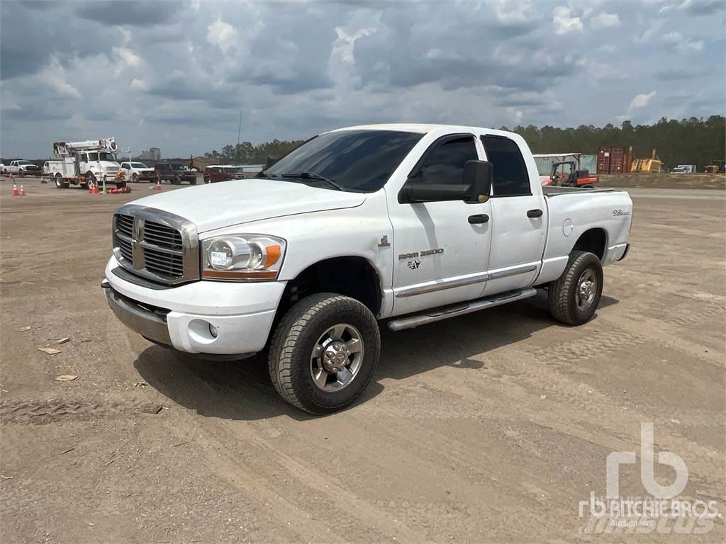 Dodge RAM 2500 Utilitaire benne
