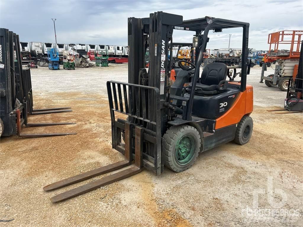 Doosan G30P-5 Chariots diesel