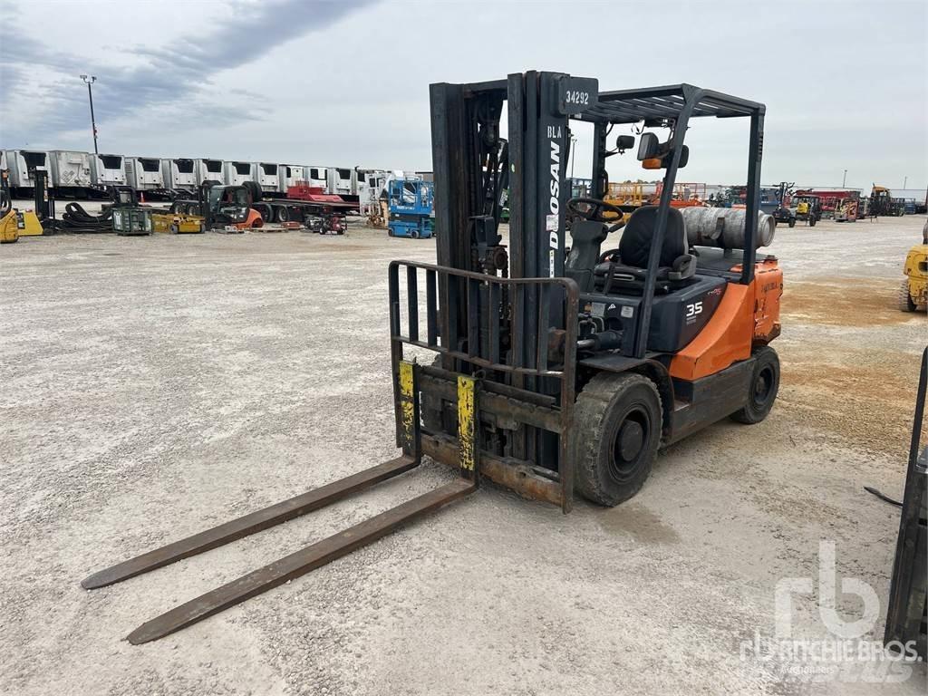 Doosan G35S-5 Chariots diesel