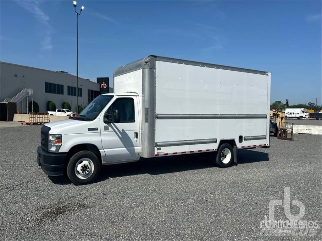 Ford E-350 Utilitaire