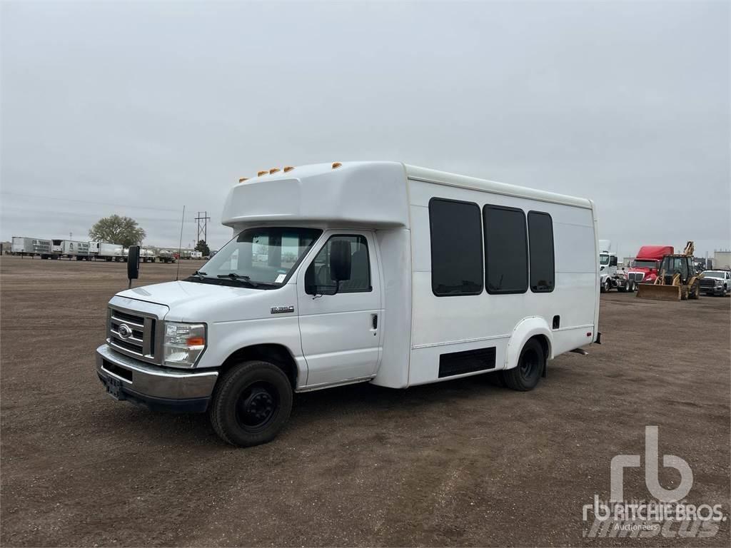 Ford E-350 Autobus interurbain