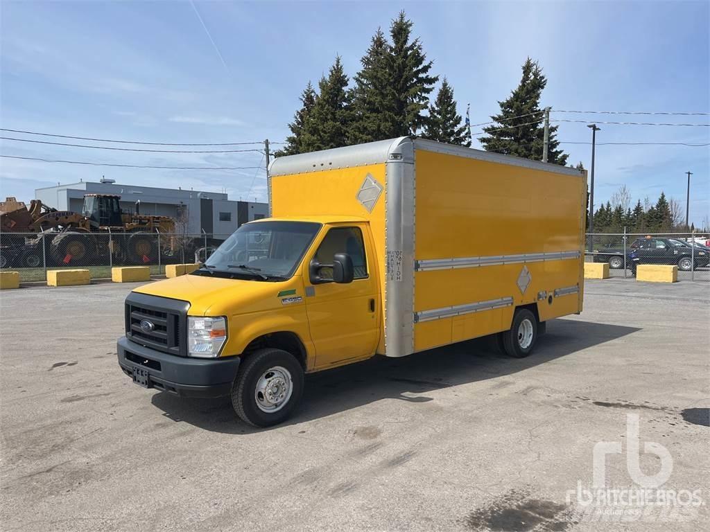 Ford E-450 Utilitaire