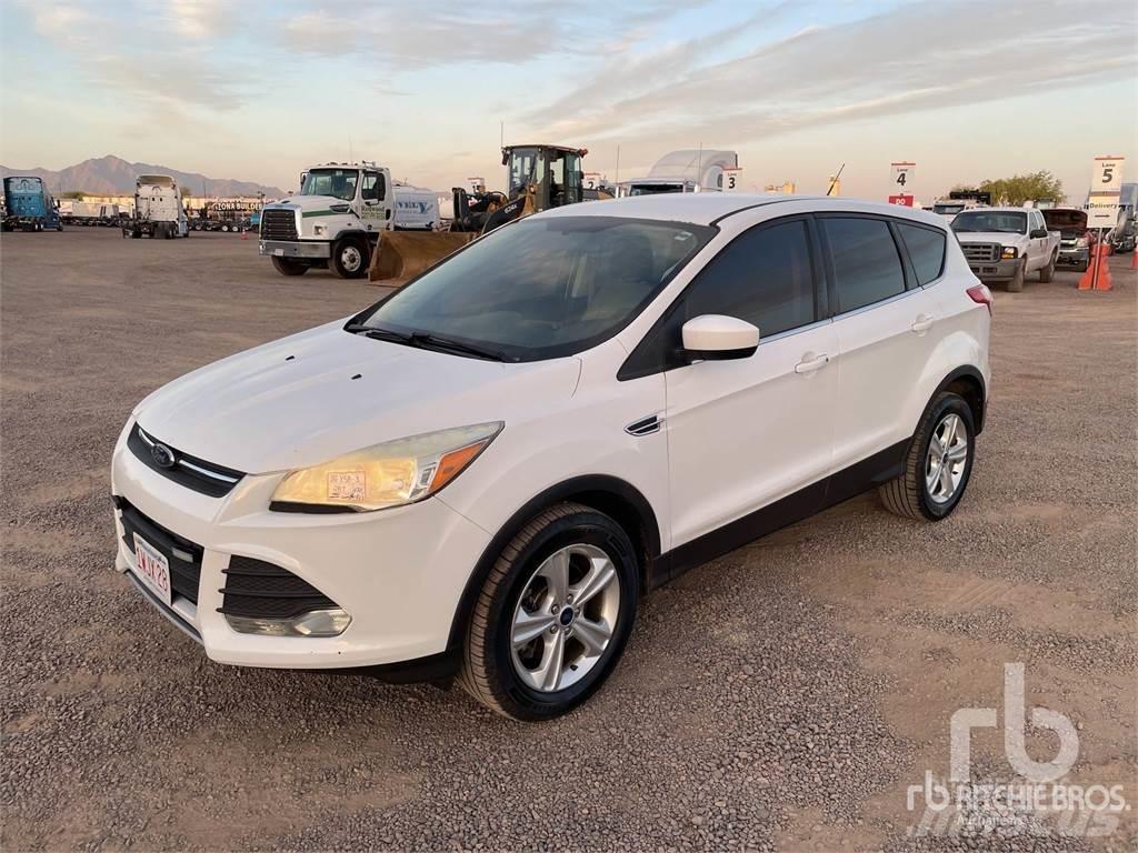 Ford ESCAPE Utilitaire benne