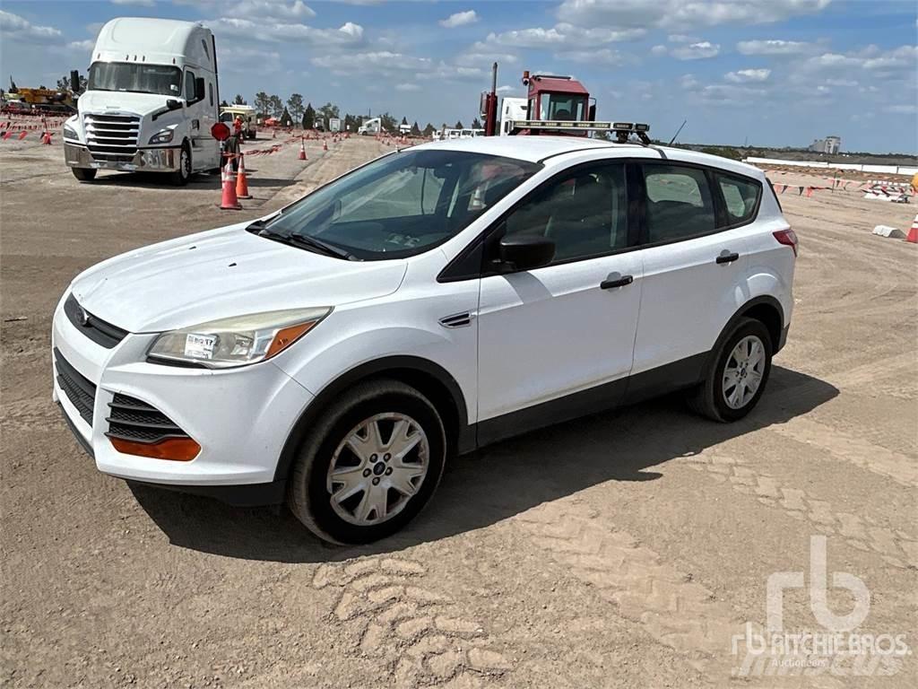Ford ESCAPE Utilitaire benne