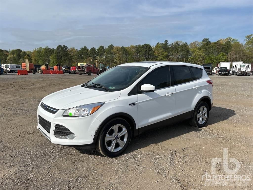 Ford ESCAPE Utilitaire benne