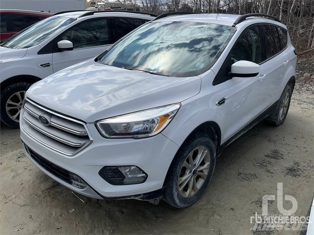 Ford ESCAPE Utilitaire benne