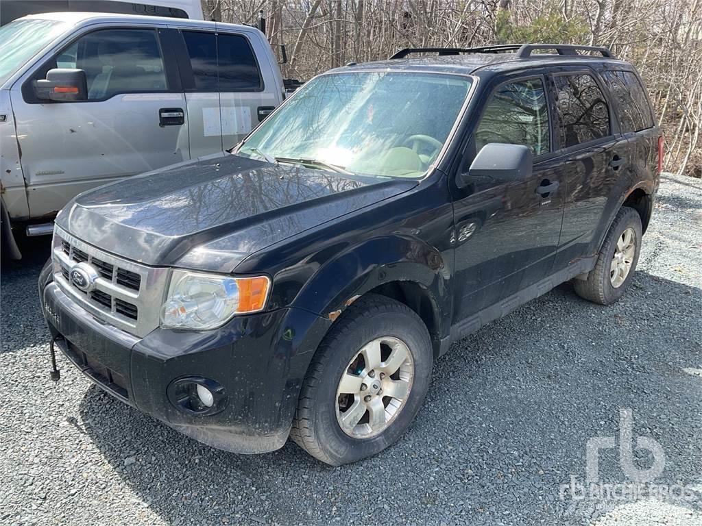 Ford ESCAPE Utilitaire benne