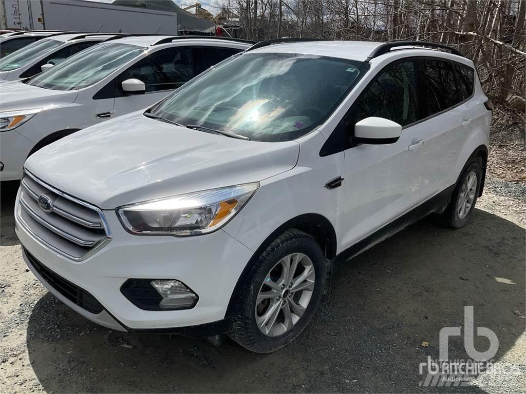 Ford ESCAPE Utilitaire benne