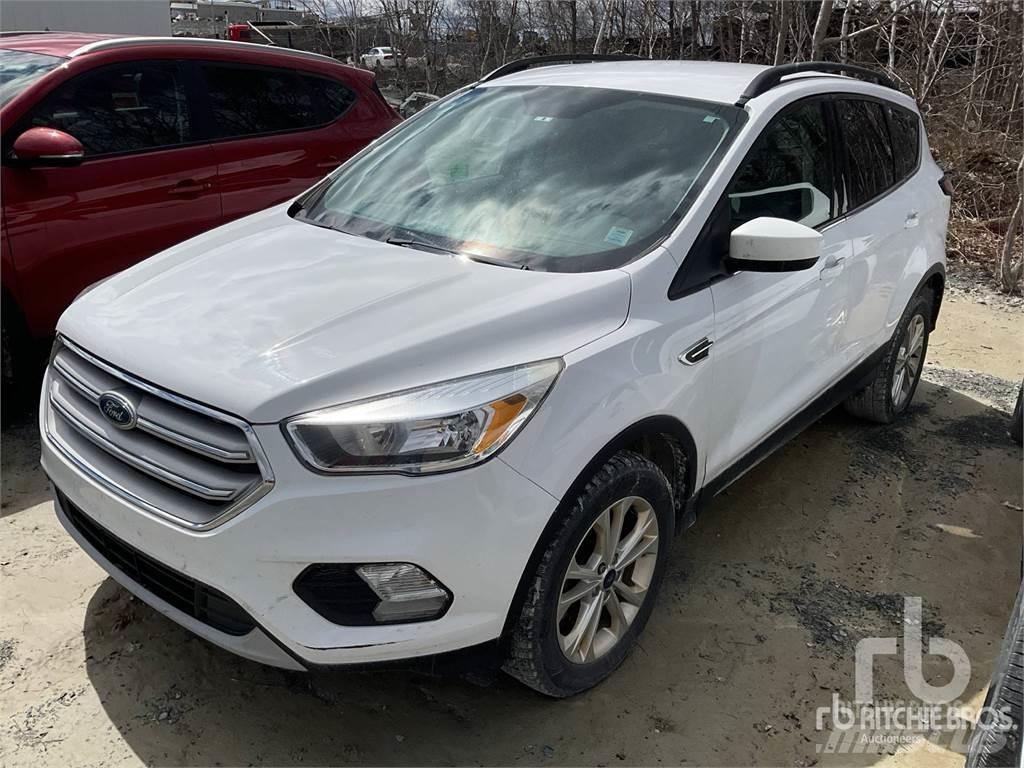 Ford ESCAPE Utilitaire benne