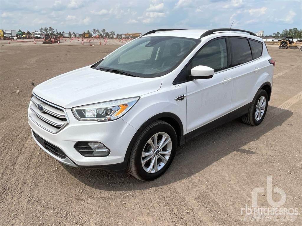 Ford ESCAPE Utilitaire benne