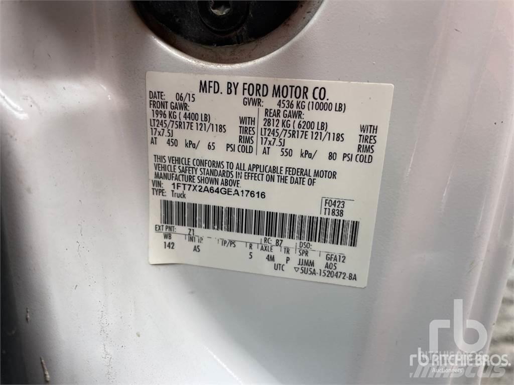Ford F-250 Utilitaire benne