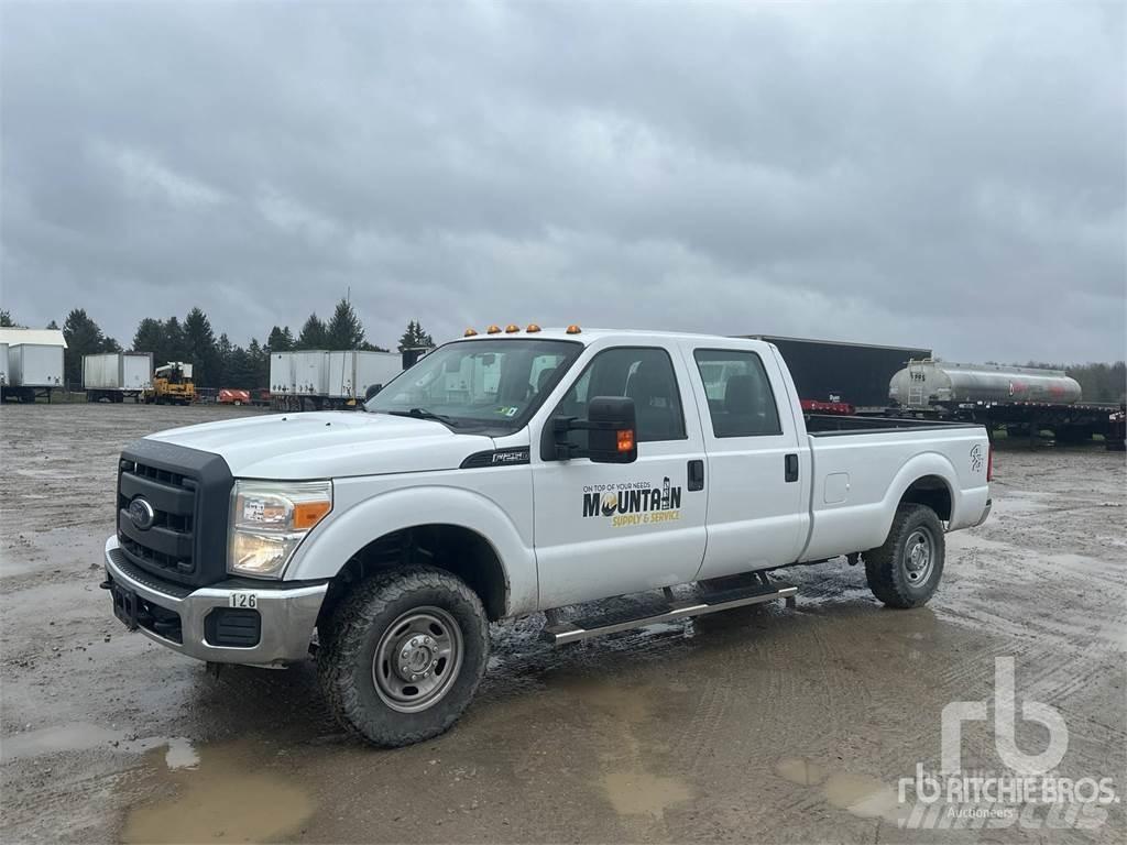 Ford F-250 Utilitaire benne