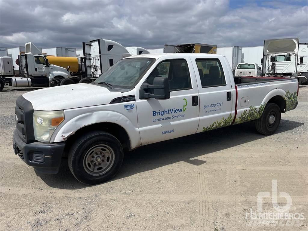 Ford F-250 Utilitaire benne