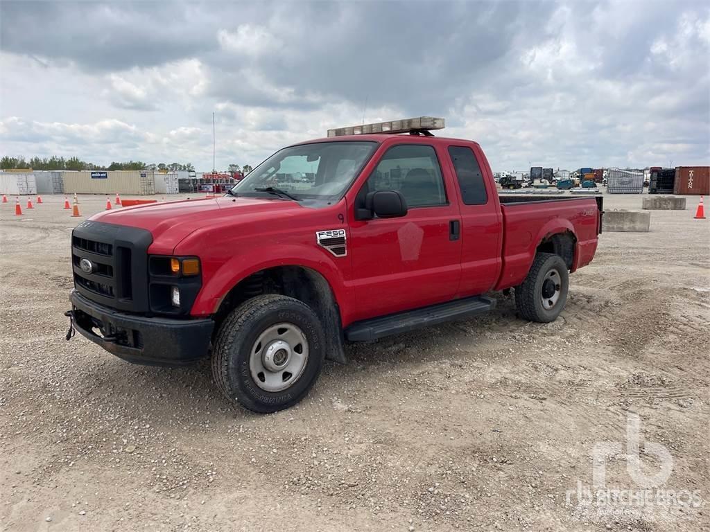 Ford F-250 Utilitaire benne