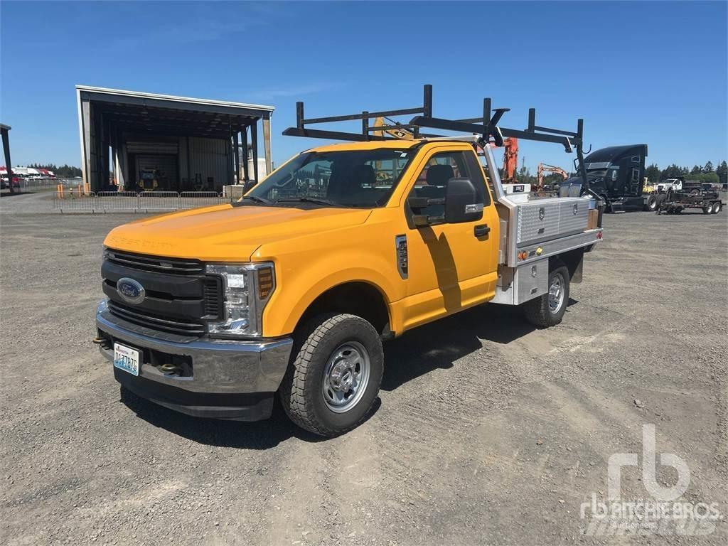 Ford F-250 Camion plateau