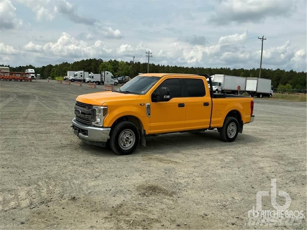 Ford F-250 Utilitaire benne