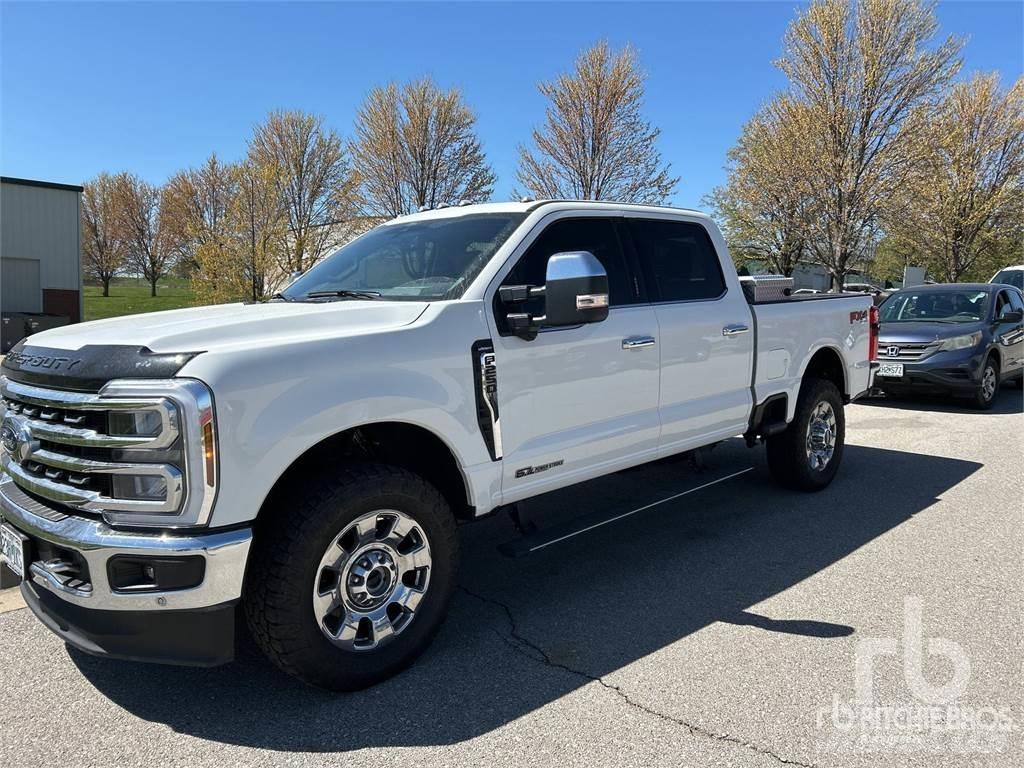 Ford F-250 Utilitaire benne