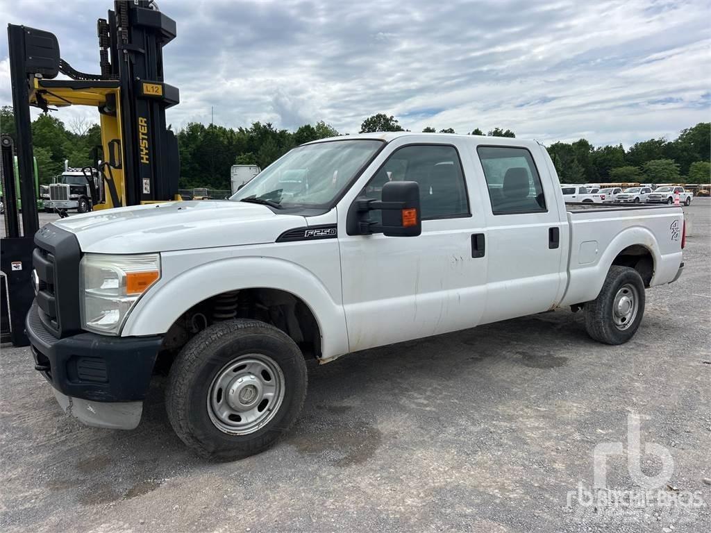 Ford F-250 Utilitaire benne