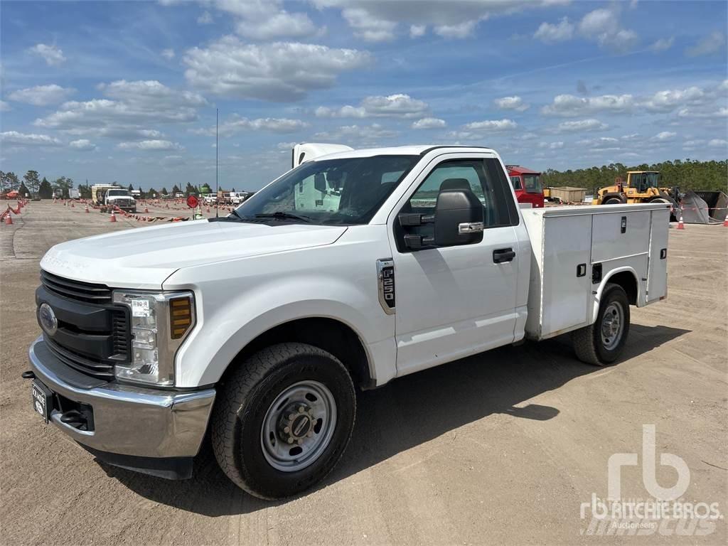 Ford F-250 Camions et véhicules municipaux