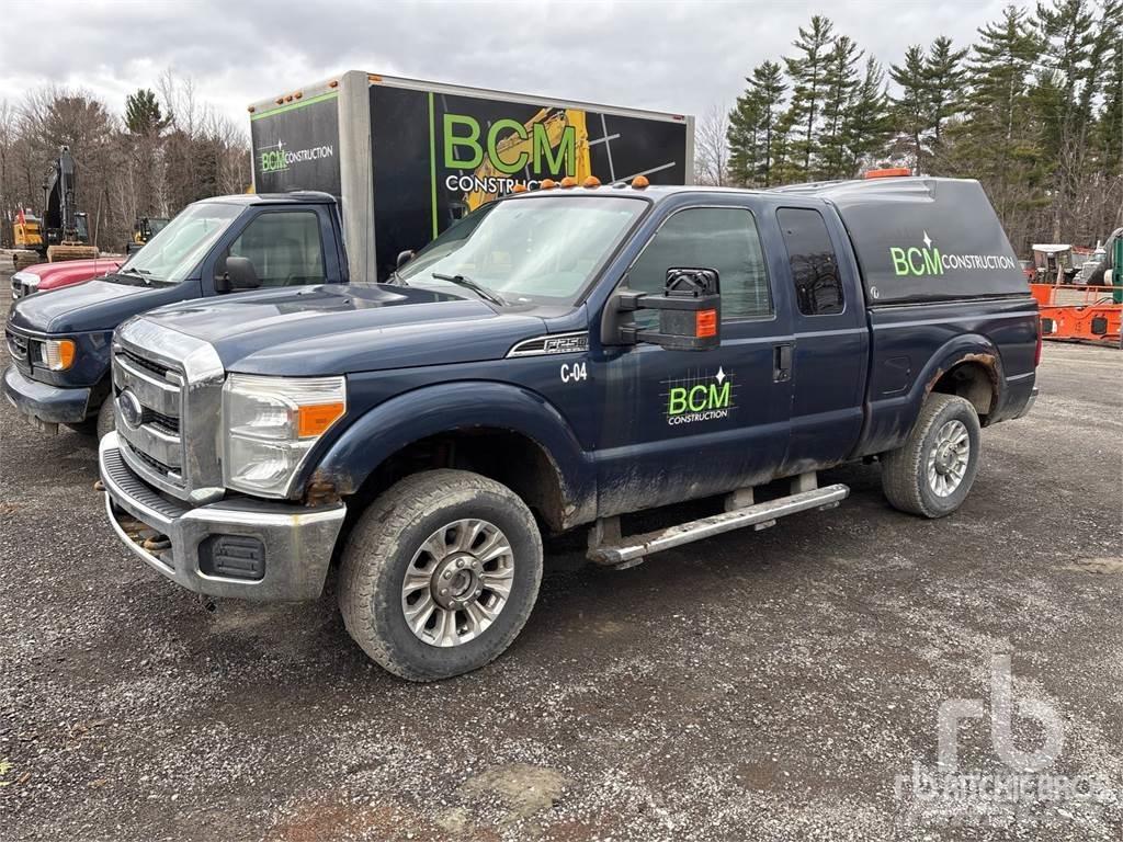 Ford F-250 Utilitaire benne