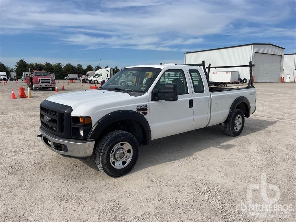 Ford F-250 Utilitaire benne