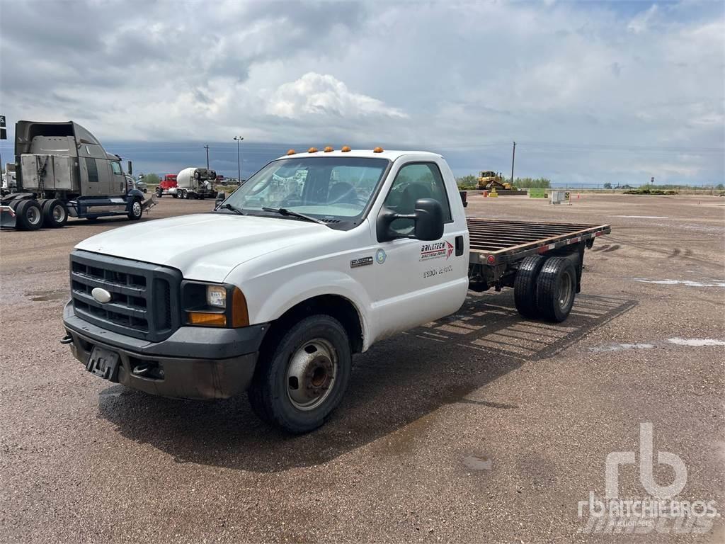 Ford F-350 Camion plateau