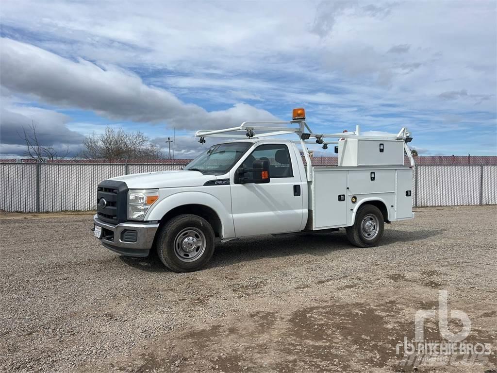 Ford F-350 Camions et véhicules municipaux