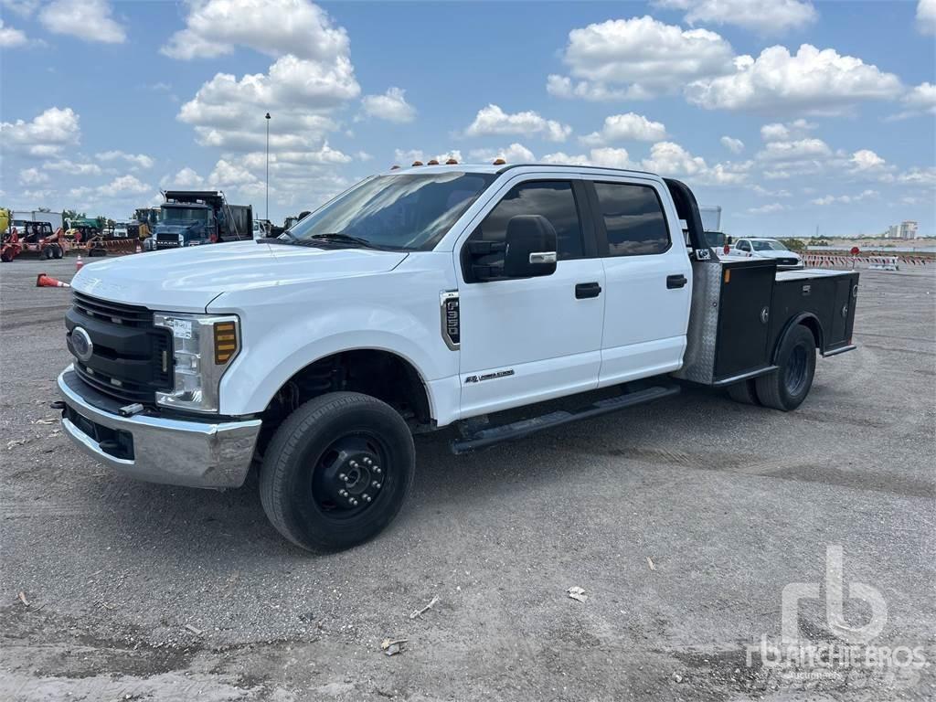 Ford F-350 Camion plateau