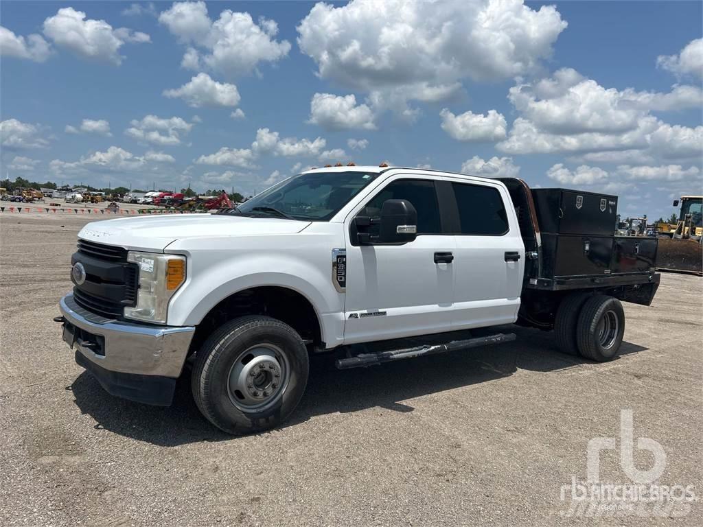 Ford F-350 Camion plateau
