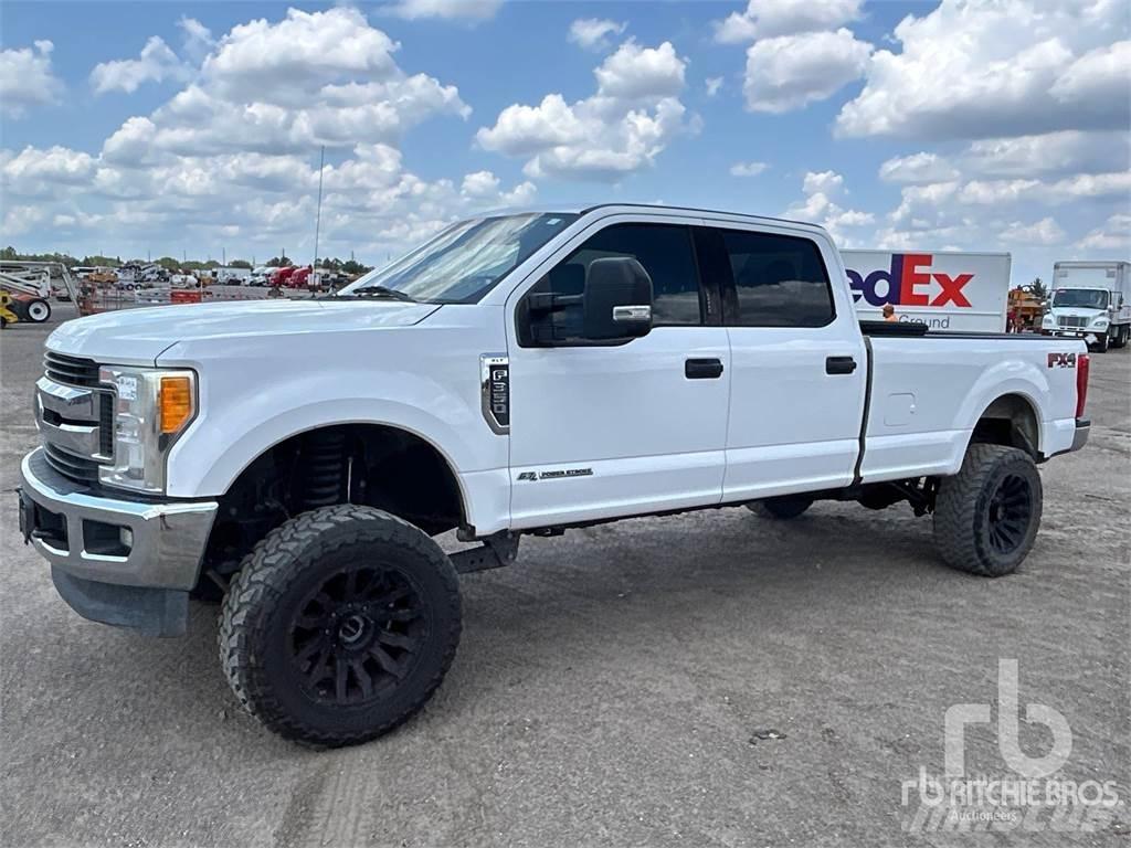 Ford F-350 Utilitaire benne