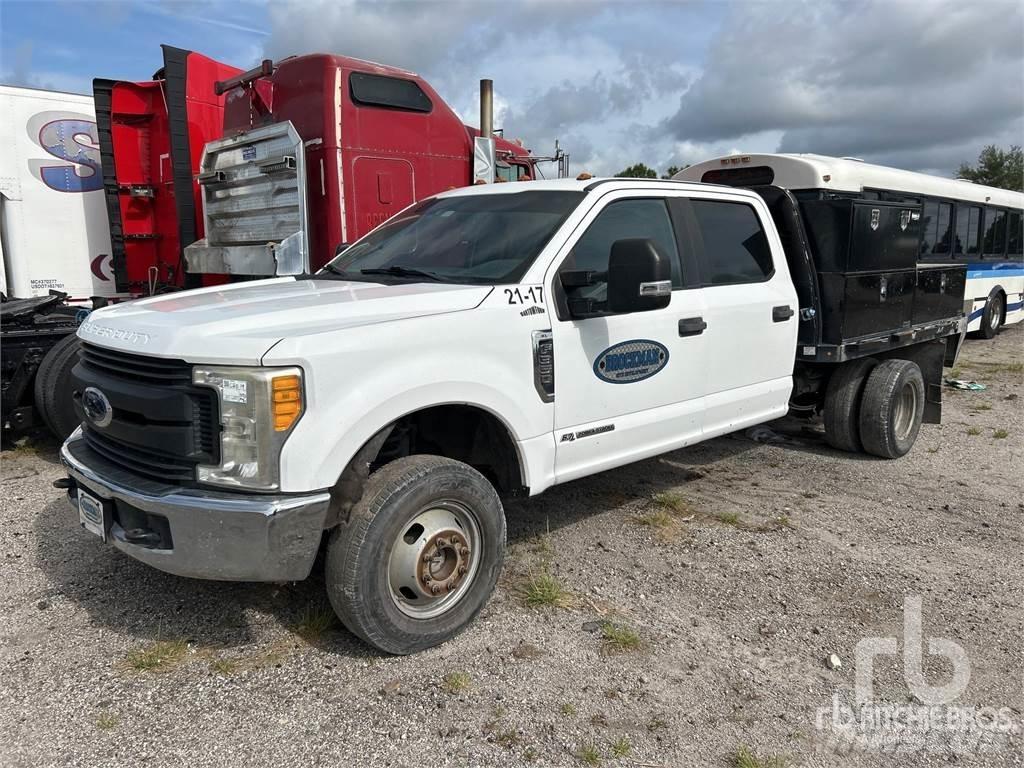 Ford F-350 Camion plateau