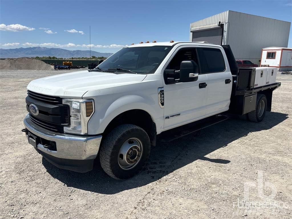 Ford F-350 Utilitaire benne