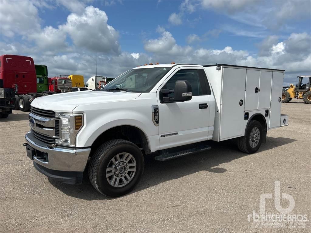 Ford F-350 Camions et véhicules municipaux