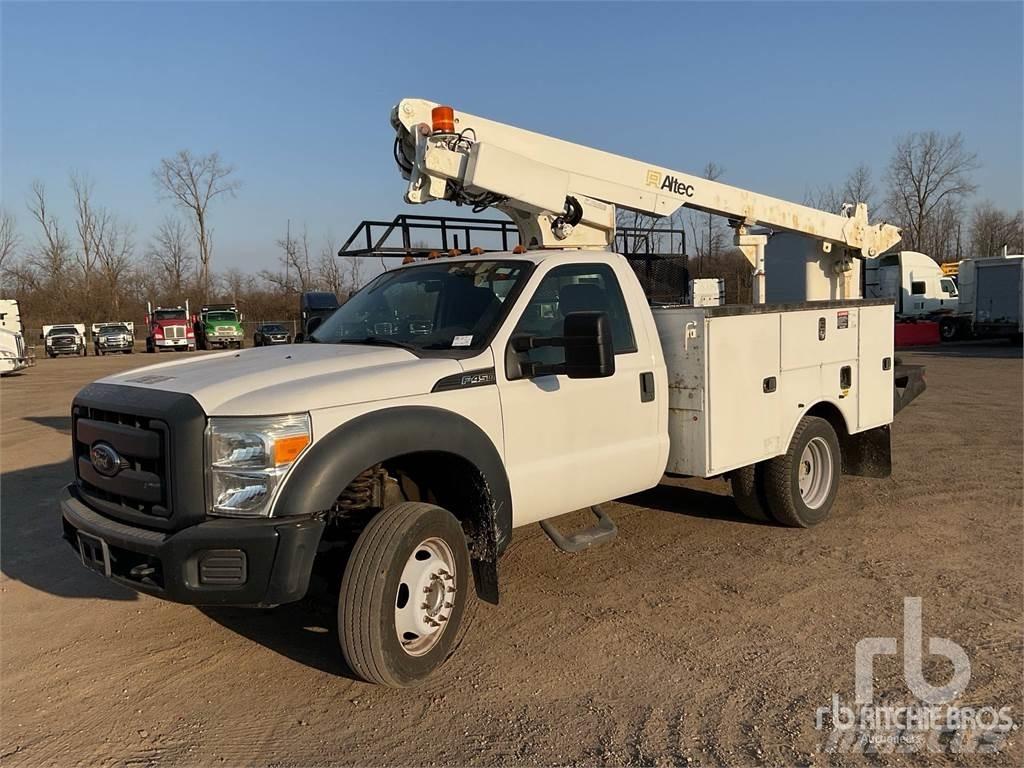 Ford F-450 Remorque nacelle