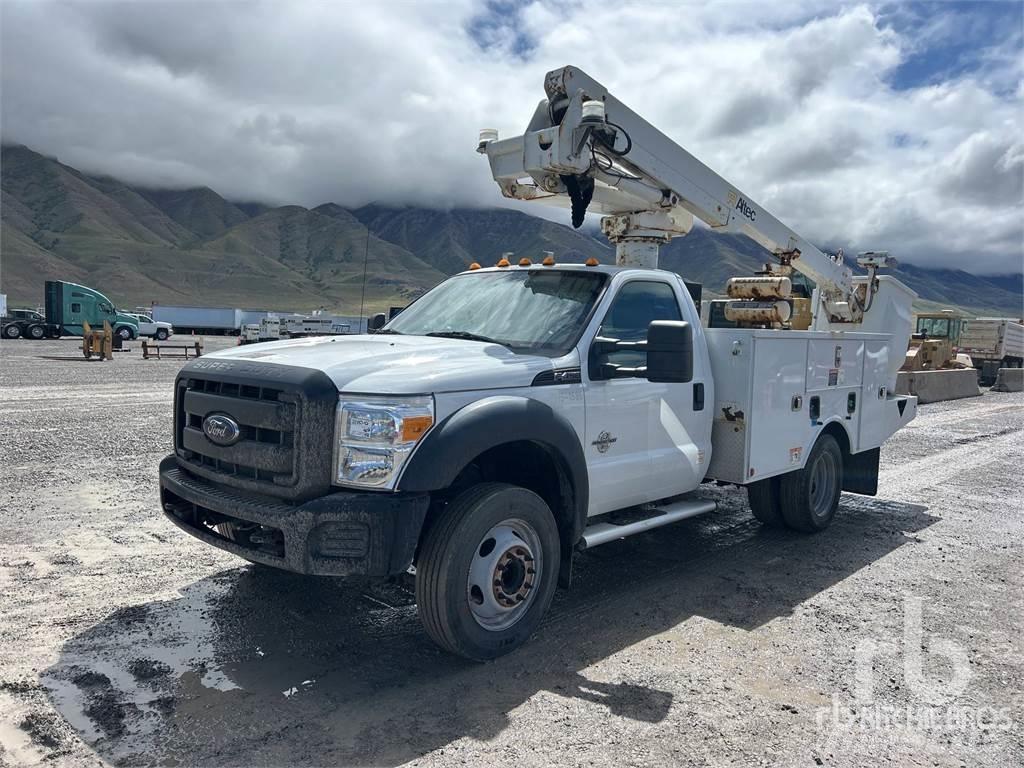 Ford F-450 Remorque nacelle