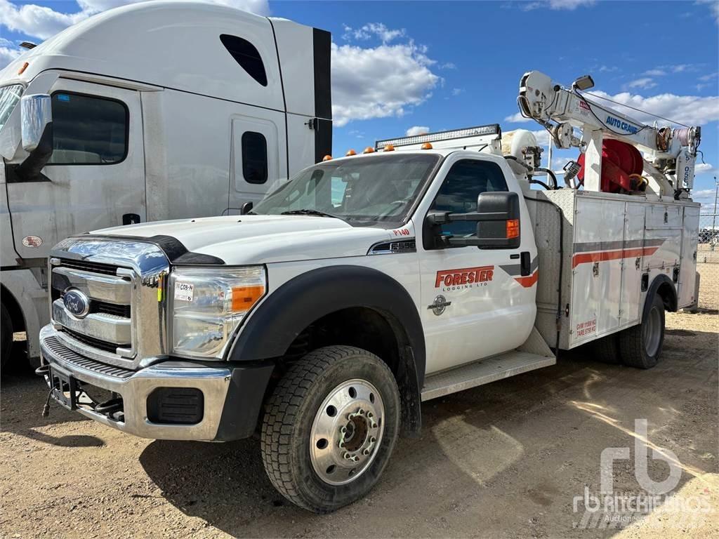 Ford F-550 Camions et véhicules municipaux