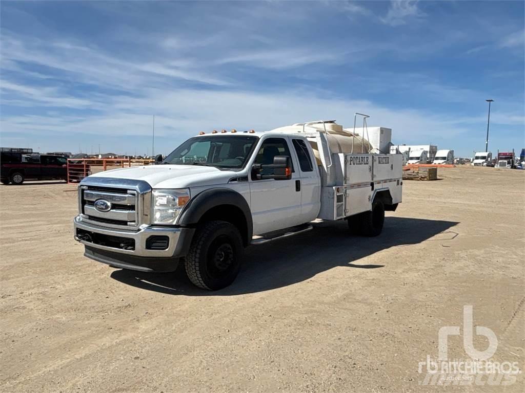 Ford F-550 Camions et véhicules municipaux