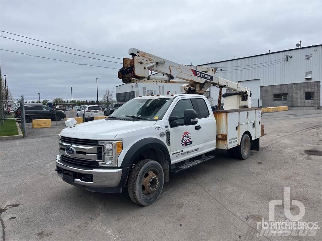 Ford F-550 Remorque nacelle