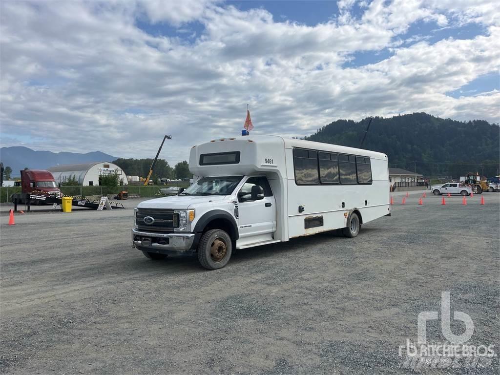 Ford F-550 Autobus interurbain