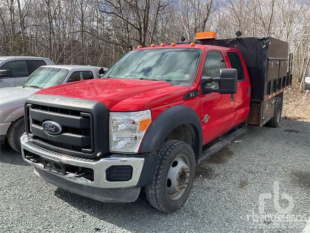 Ford F-550 Camion plateau