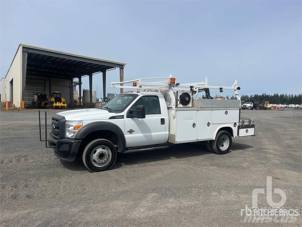 Ford F-550 Camions et véhicules municipaux